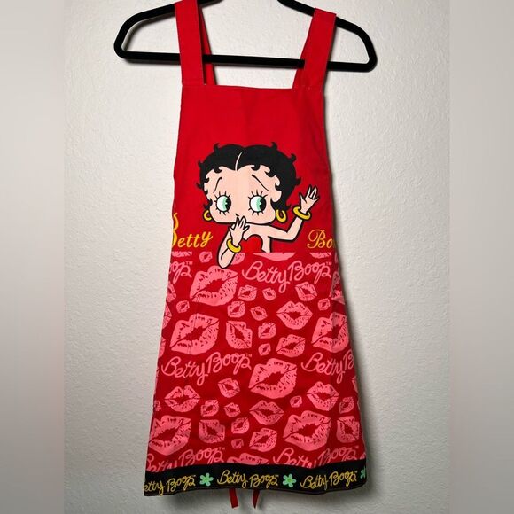Red Betty Boop Apron with Pink Lips - Picture 1 of 5